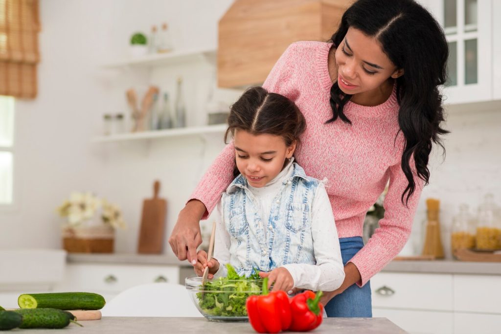 Comment enseigner l'hygiène alimentaire aux enfants ?